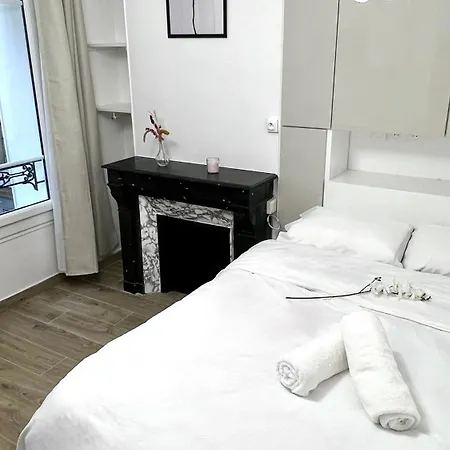 113 - Haussmannienne Prestige Elegance Parisienne Apartman